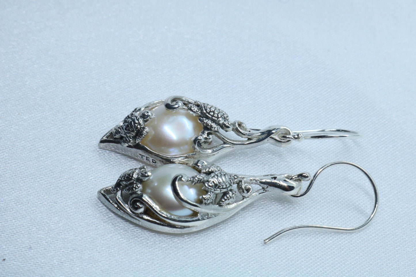Turtles Hawaiian Honu Mabe White Pearl Silver Earrings