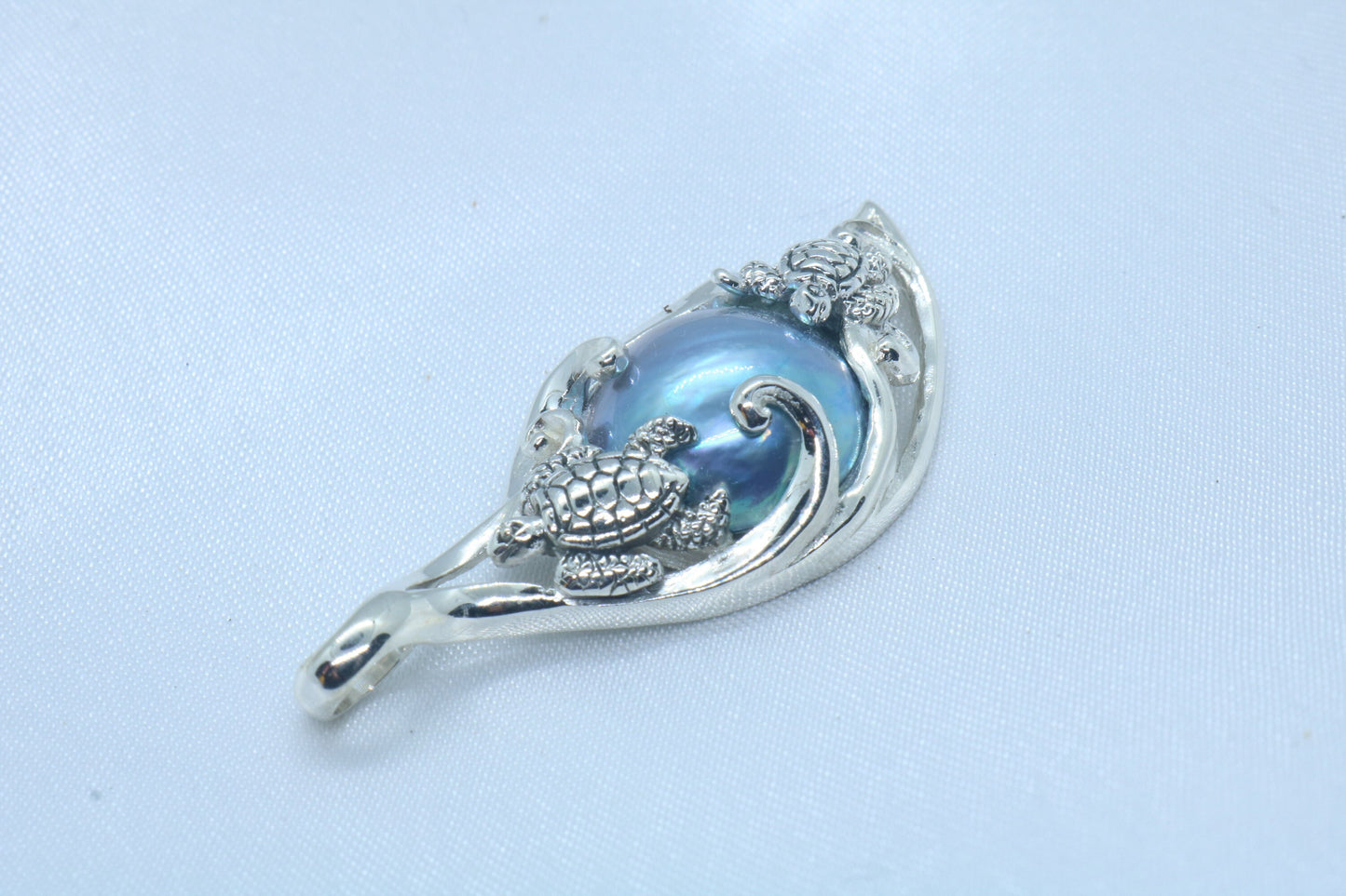 Turtle Blue Pearl Mabe Silver Pendant Necklace (Hawaiian Honu)