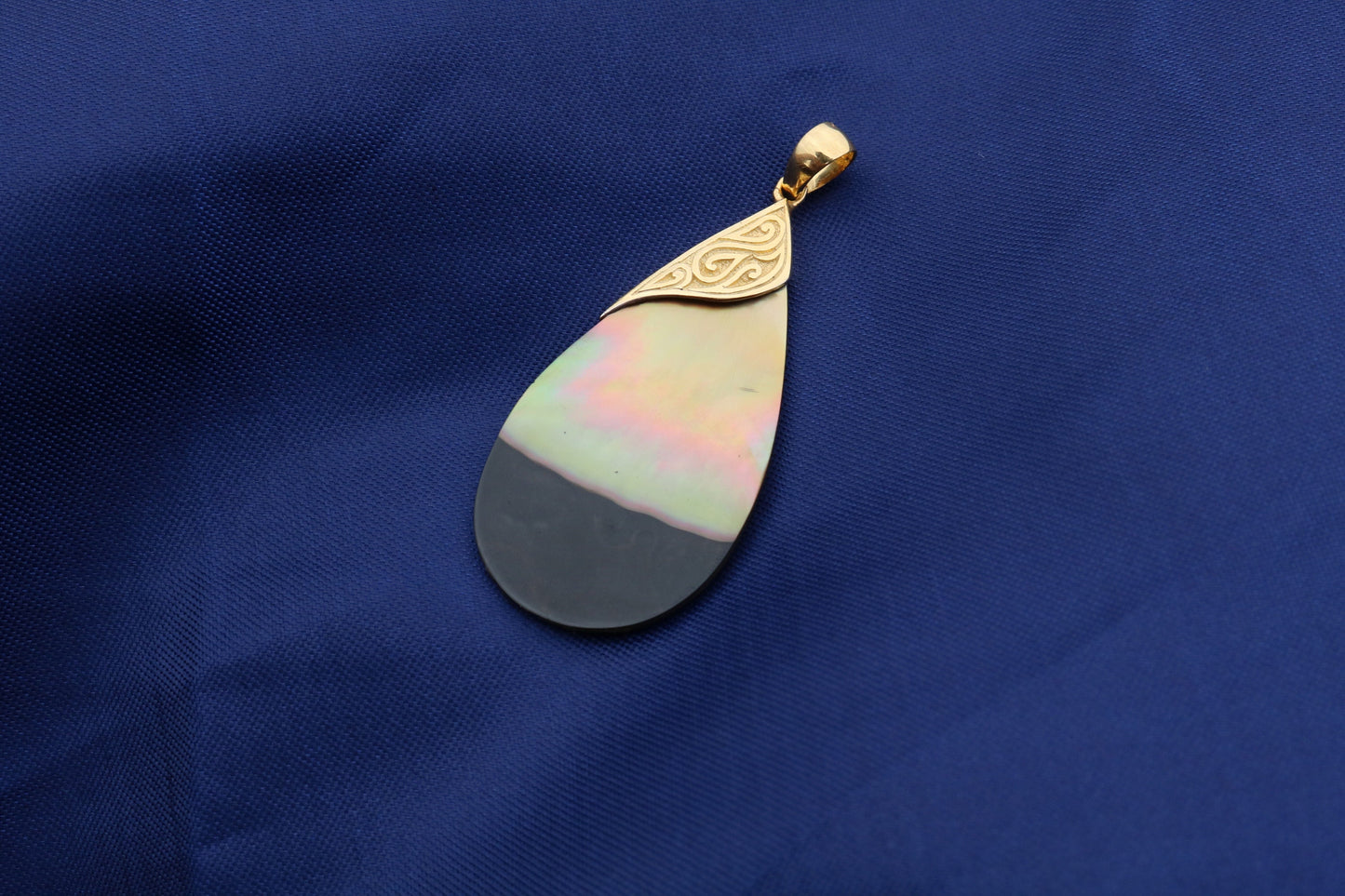 18K Gold Vermeil Black Oyster Rainbow Teardrop Pendant Necklace Tribal Design. Sterling Silver.