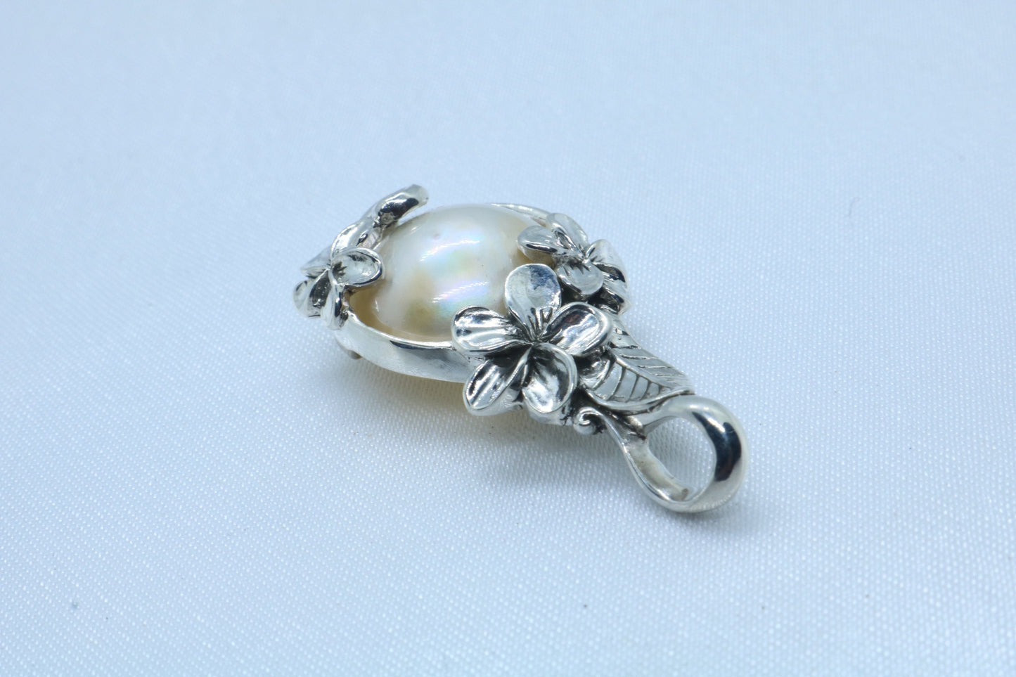 Plumeria Flower Mabe White Pearl Pendant Necklace