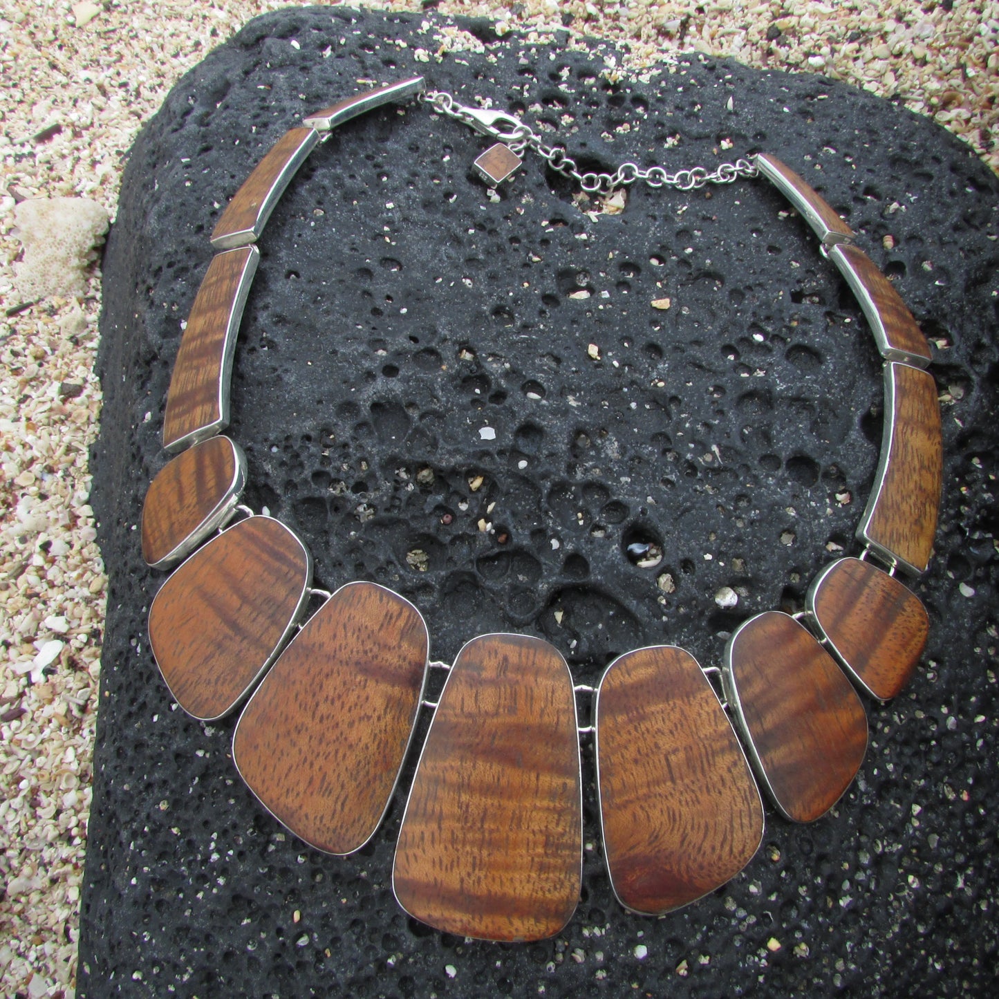 Rare Hawaiian Koa Wood Necklace | Collar