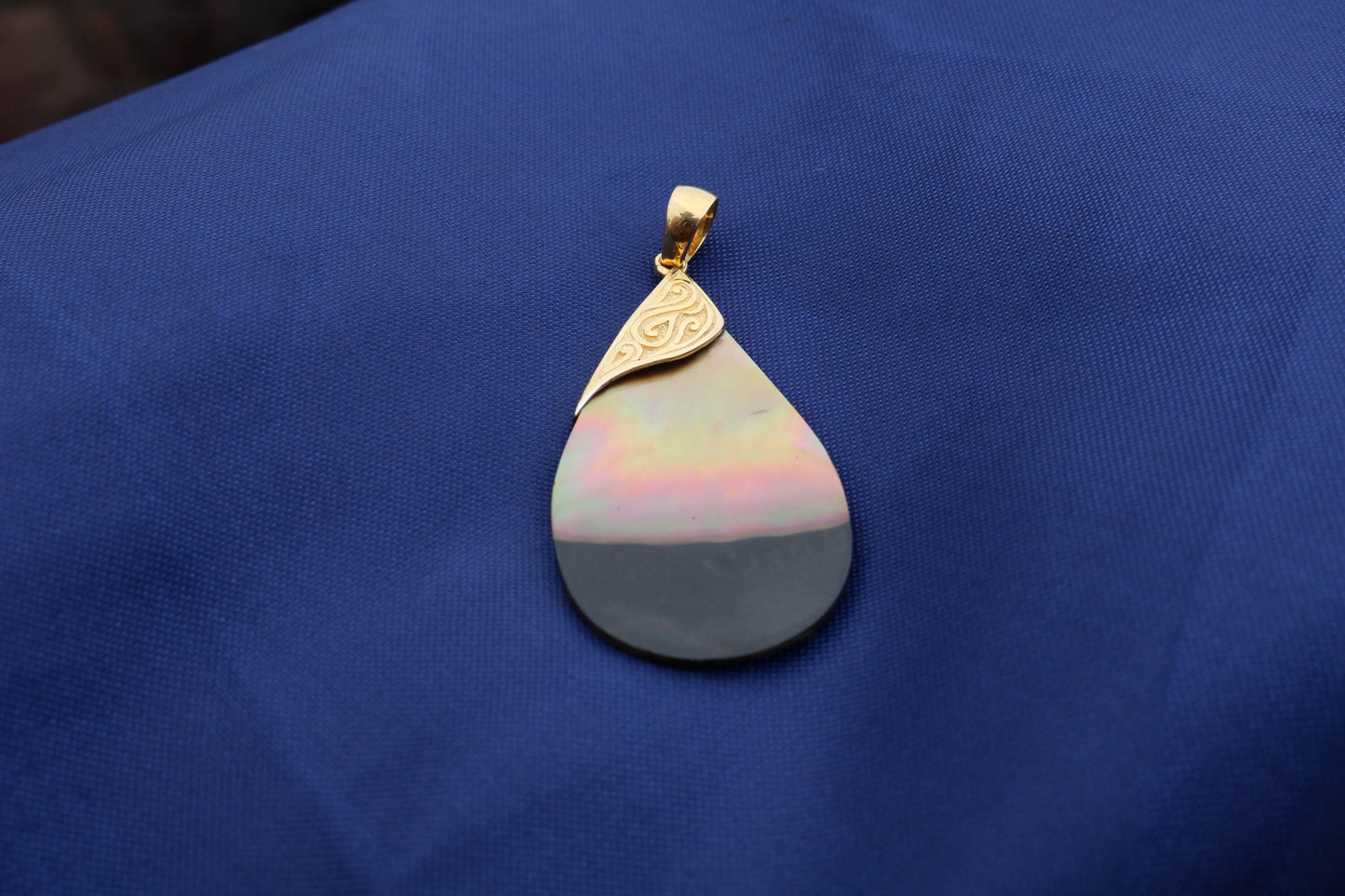 18K Gold Vermeil Black Oyster Rainbow Teardrop Pendant Necklace Tribal Design. Sterling Silver.