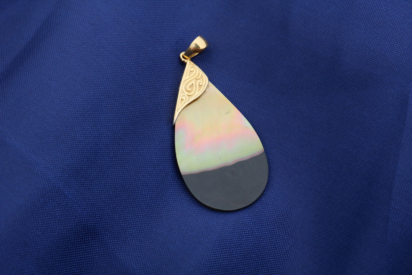 18K Gold Vermeil Black Oyster Rainbow Teardrop Pendant Necklace Tribal Design. Sterling Silver.