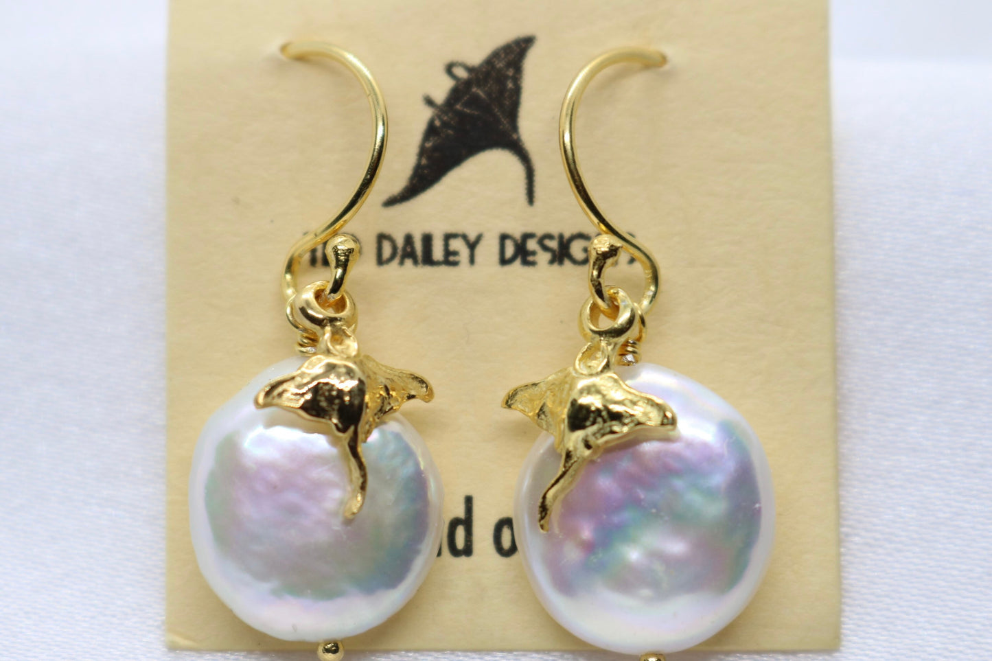 Manta Ray Pearl 18k gold vermeil charm earrings