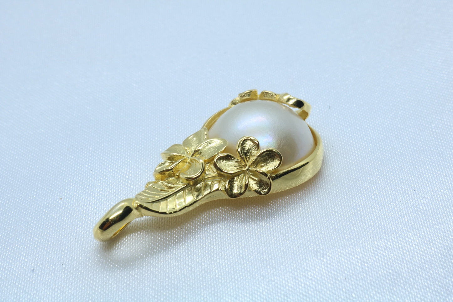 Plumeria Flower 18k Gold Vermeil Mabe White Pearl Necklace Pendant