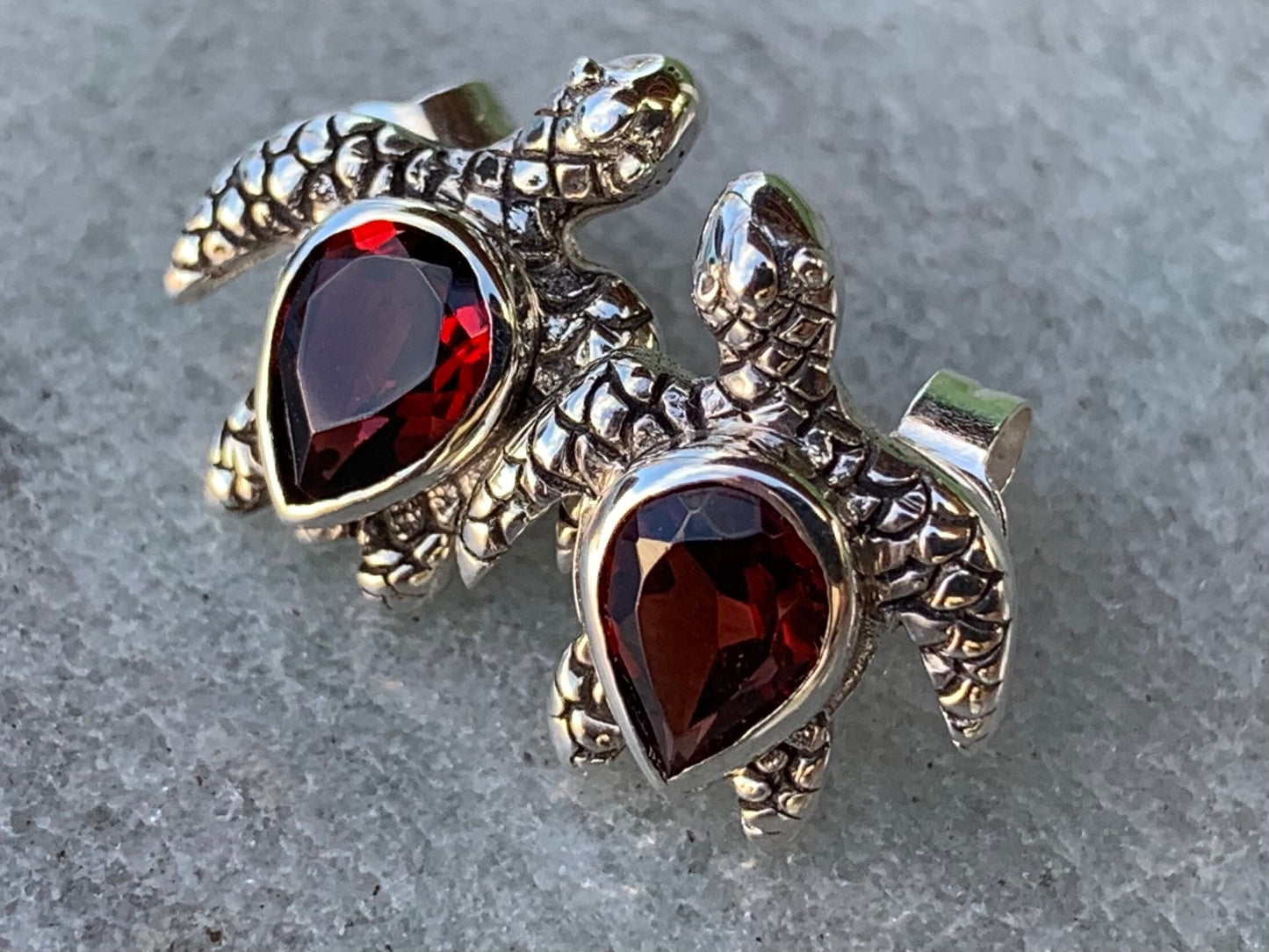 Honu Turtle Garnet Earrings Silver Studs