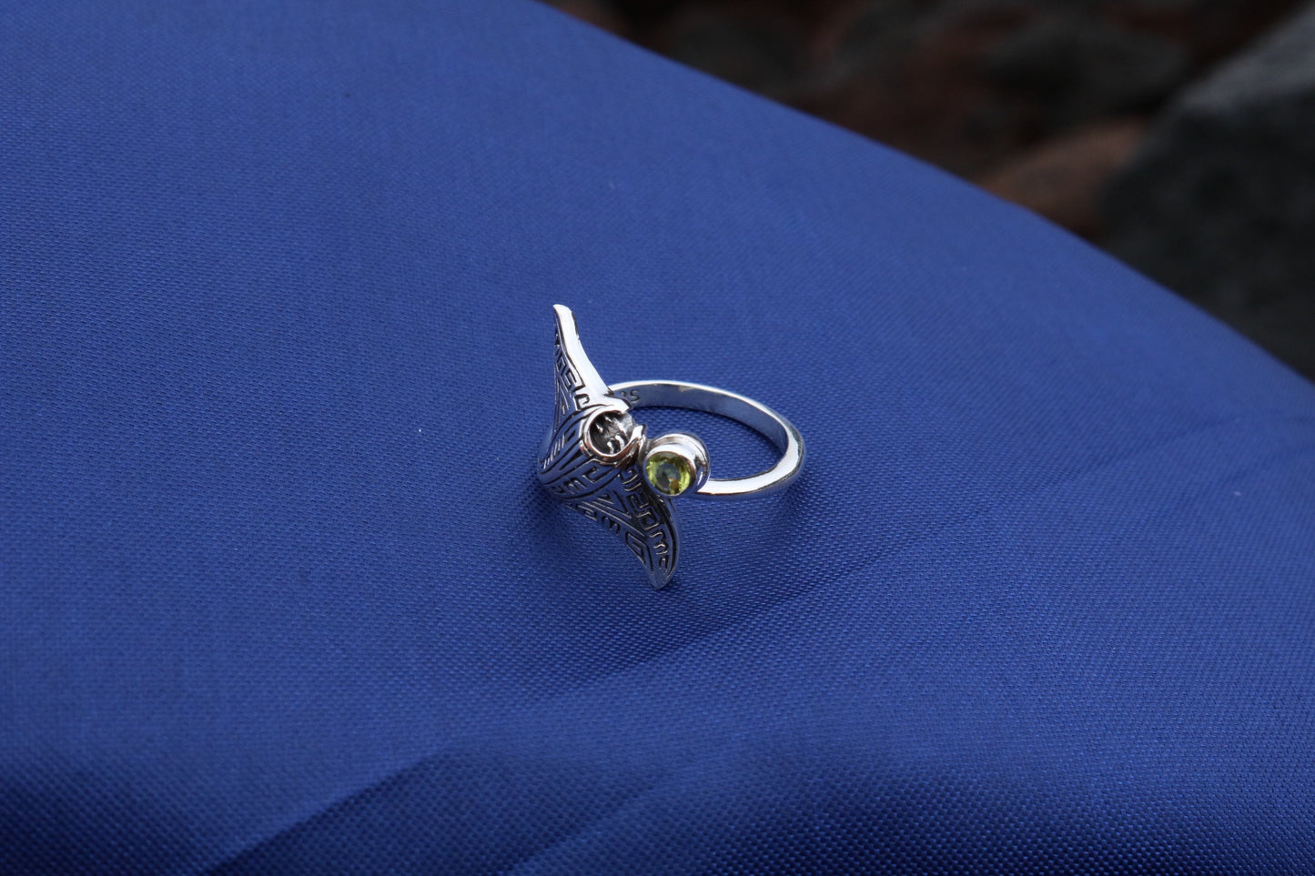 Manta Ray Ring Tribal Polynesian Tattoo Design Hahalua. Peridot. Sterling Silver.