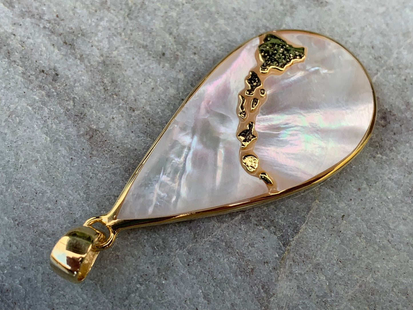Hawaii Islands Chain Necklace Pendant. Gold Vermeil, Mother of Pearl.