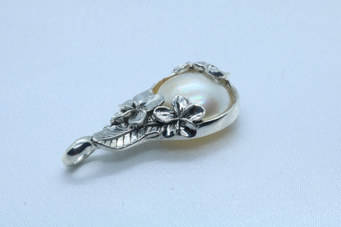 Plumeria Flower Mabe White Pearl Pendant Necklace