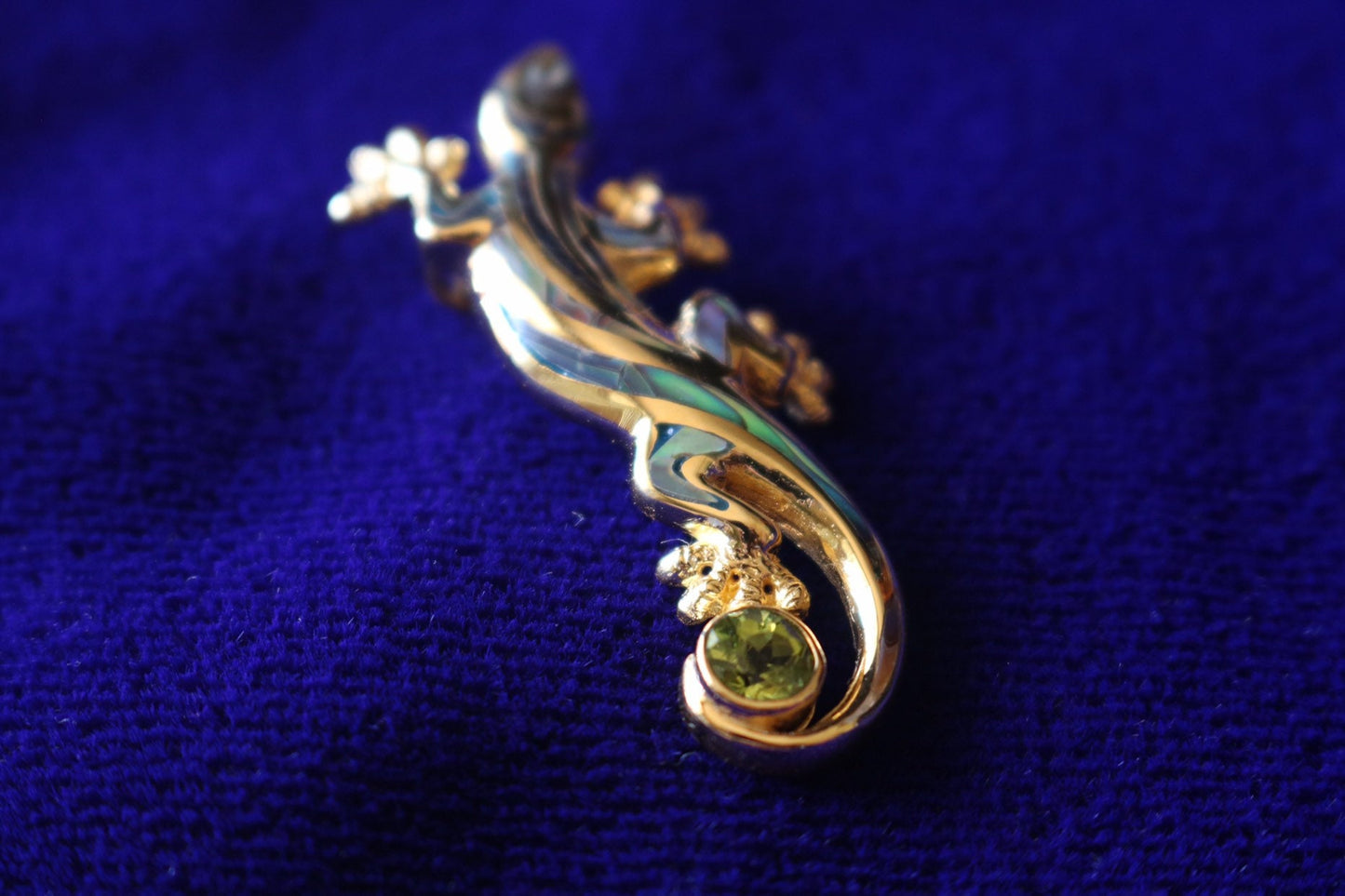 Hawaiian Gecko Lizard Salamander Necklace Pendant. Vermeil 18k Gold Silver Abalone Paua Shell Peridot.