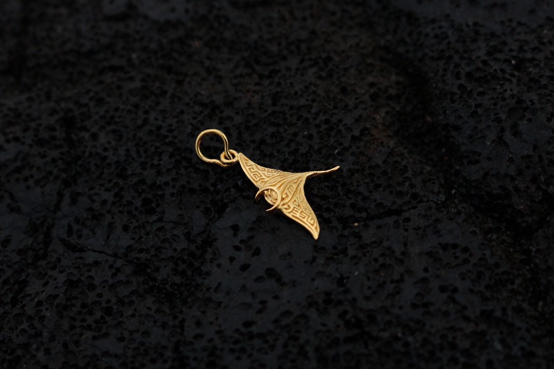 18K Gold Vermeil Manta Ray Necklace Pendant.