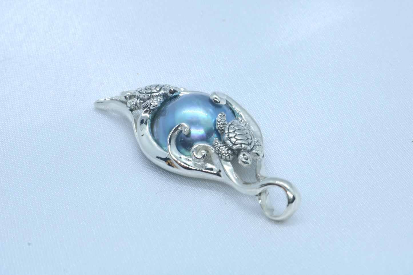 Turtle Blue Pearl Mabe Silver Pendant Necklace (Hawaiian Honu)