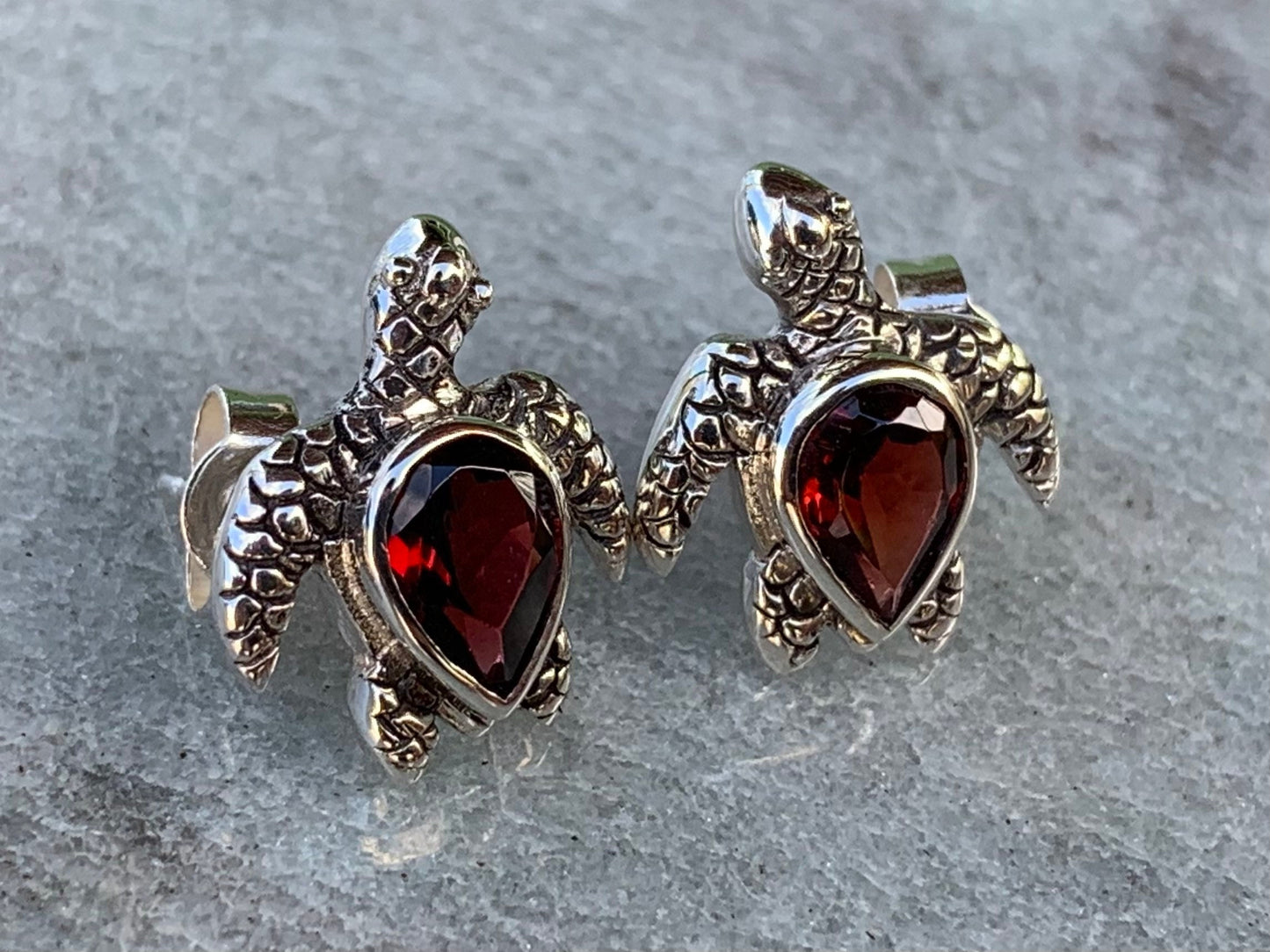 Honu Turtle Garnet Earrings Silver Studs