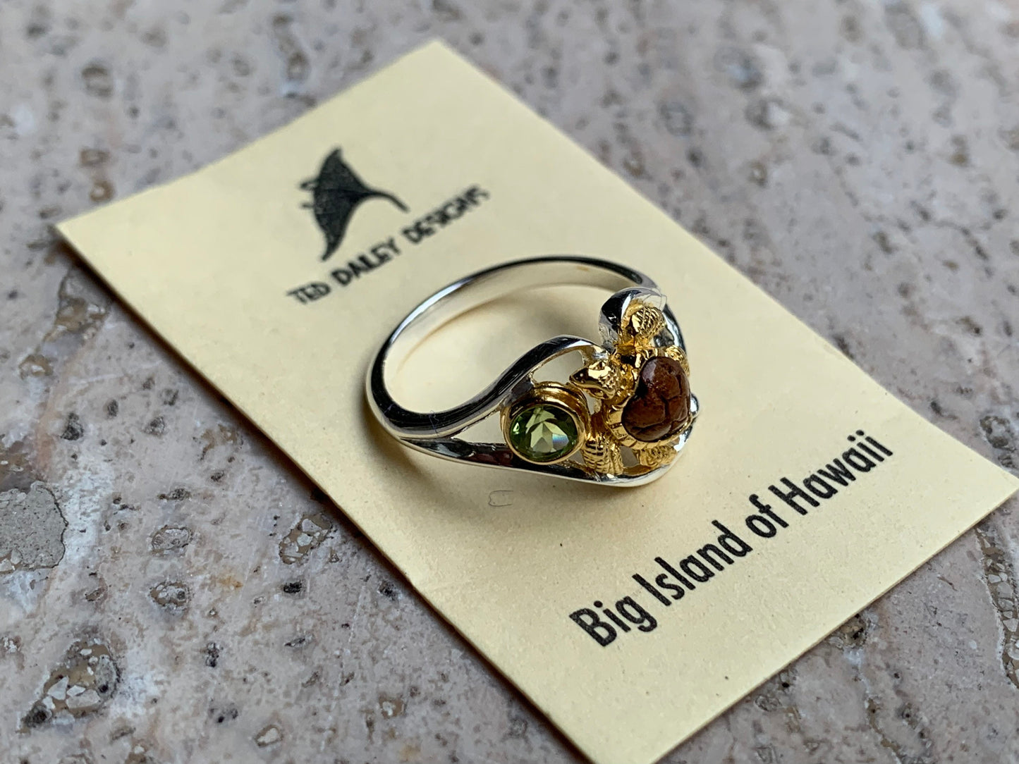 Turtle ring. Peridot, silver, gold, Hawaiian Koa Wood.