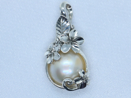 Plumeria Flower Mabe White Pearl Pendant Necklace