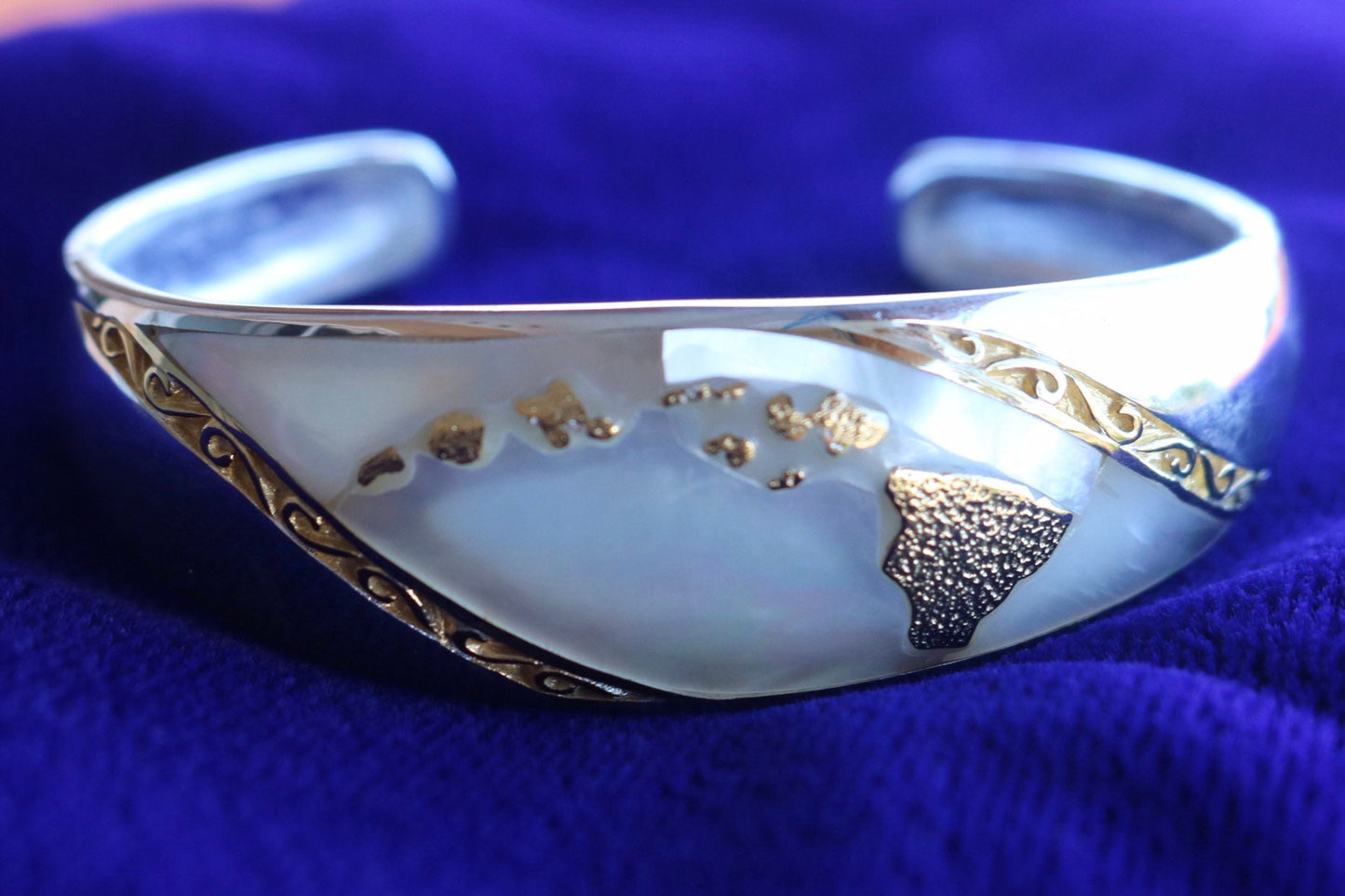 Hawaiian Islands Chain Bracelet Cuff. Kauai, Oahu, Maui, Big Island of Hawaii. Silver, 18k Gold, Mother of Pearl.