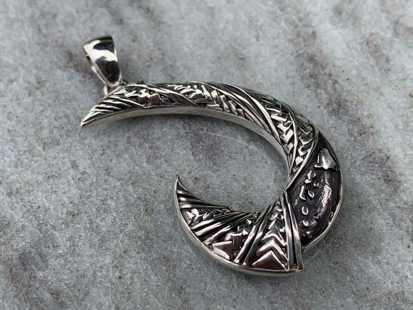Maui Hook Hawaiian Islands Chain - Kauai Oahu Maui Big Island Tribal Design Necklace Pendant. Sterling Silver.