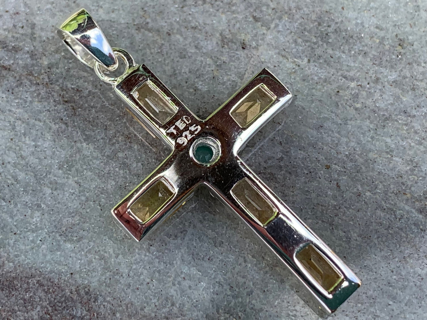 Cross Pendant Necklace. Citrines and Emerald  (in the middle). Sterling Silver, 18k gold.