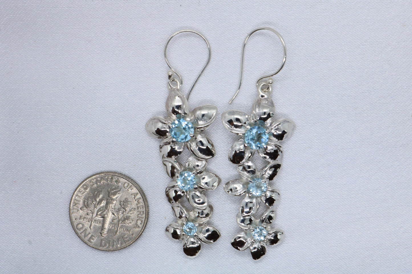 Plumeria triple flowers pendant. Silver, peridot, or blue topaz.