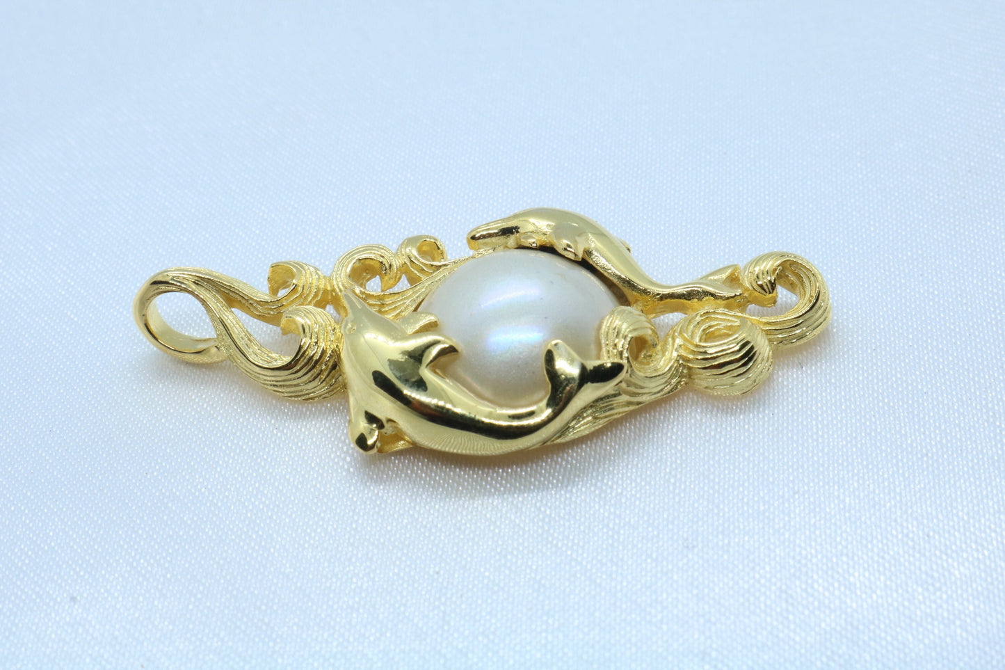 Dolphins Hawaiian Naia 18k Gold Vermeil Mabe White Pearl Necklace Pendant
