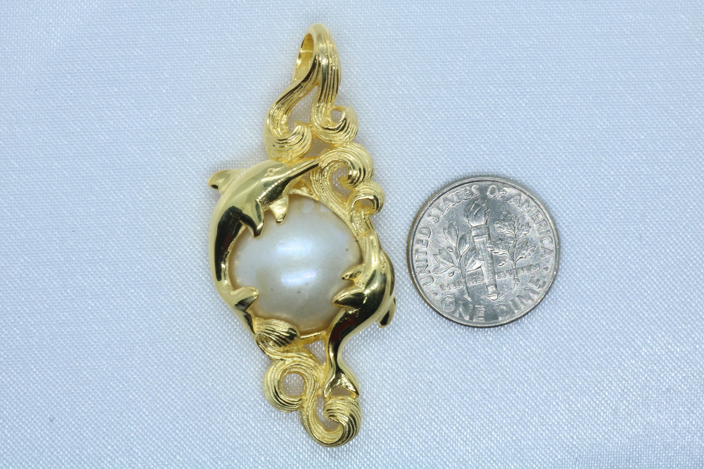 Dolphins Hawaiian Naia 18k Gold Vermeil Mabe White Pearl Necklace Pendant