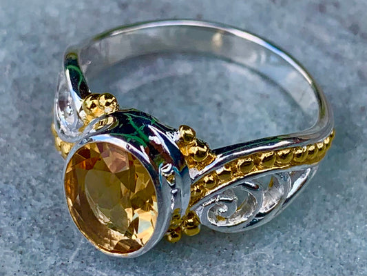 Citrine Wave Ring. Silver, Gold.
