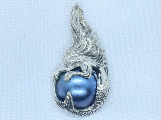 Mermaid Blue Mabe Pearl Silver Pendant Necklace