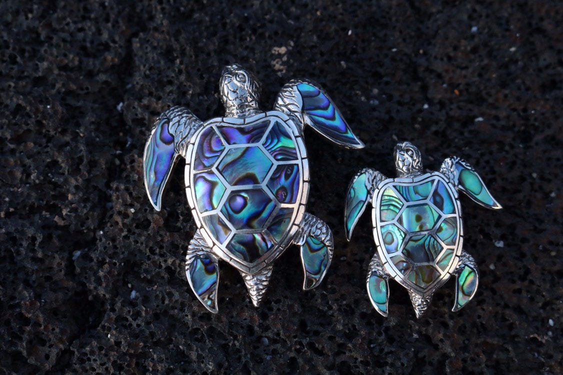 Green Sea Turtle Necklace Pendant. Hawaiian Honu. Sterling Silver, Abalone Shell.