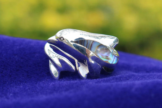 Dolphin Ring Aumakua Design Naia. Sterling Silver. Abalone Paua Shell.