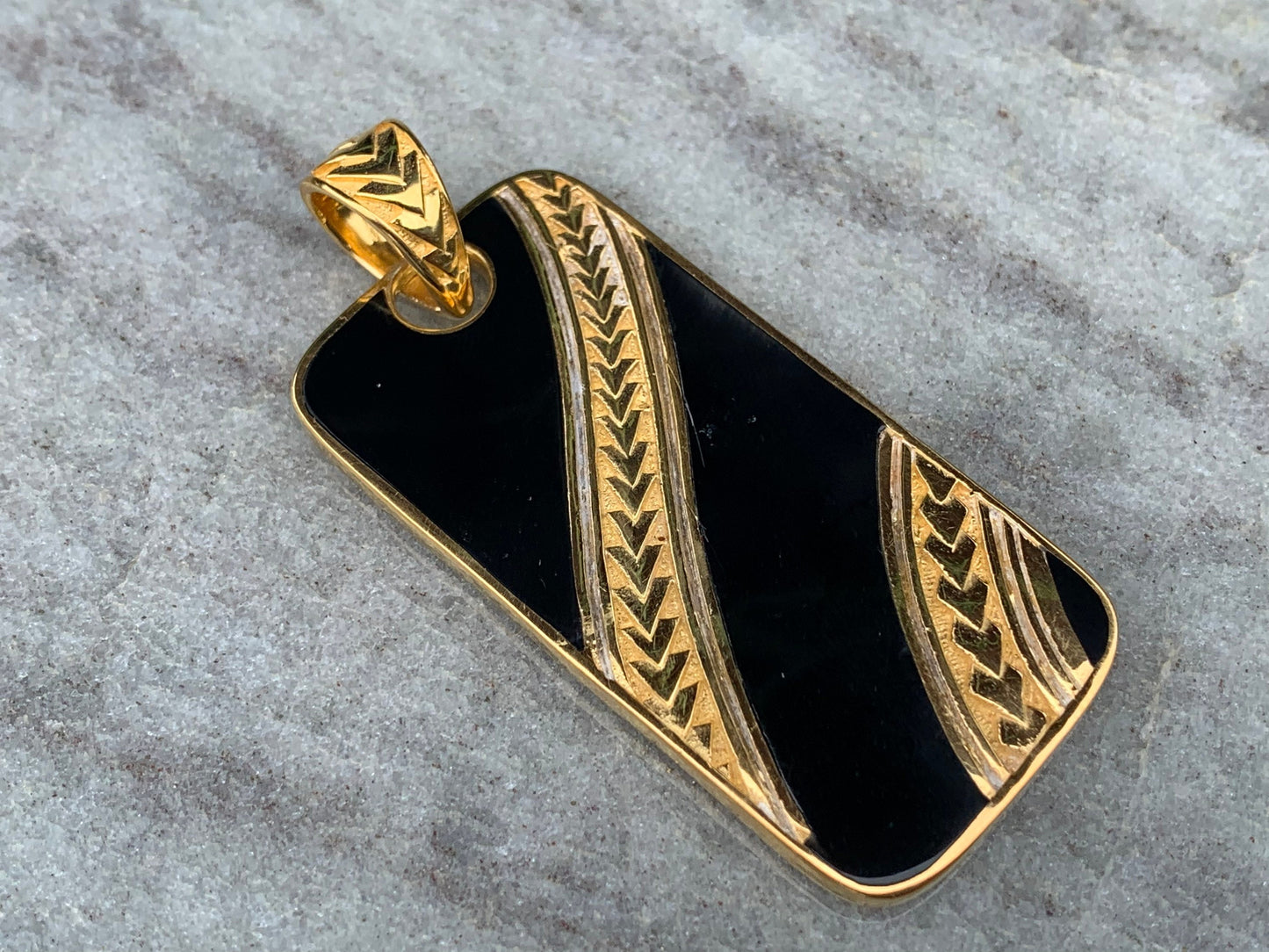 Hawaiian Islands Tribal Design Reversible Pendant Necklace. Sterling Silver, Mother of Pearl.