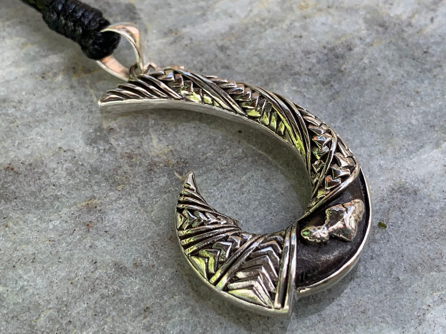 Hawaiian Maui Island Fishing Hook Tribal Necklace Pendant. Sterling Silver.