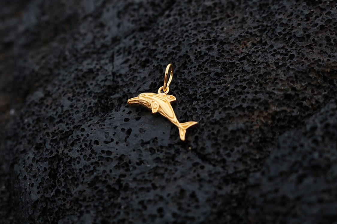18K Gold Vermeil Dolphin Necklace Pendant.