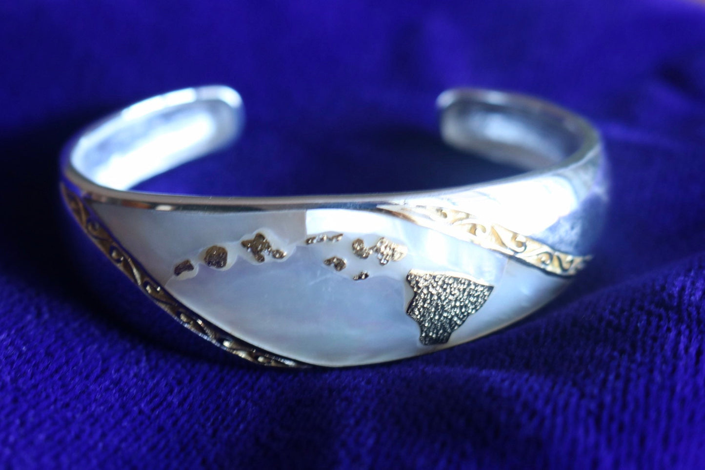 Hawaiian Islands Chain Bracelet Cuff. Kauai, Oahu, Maui, Big Island of Hawaii. Silver, 18k Gold, Mother of Pearl.