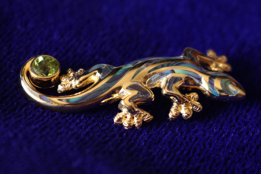 Hawaiian Gecko Lizard Salamander Necklace Pendant. Vermeil 18k Gold Silver Abalone Paua Shell Peridot.