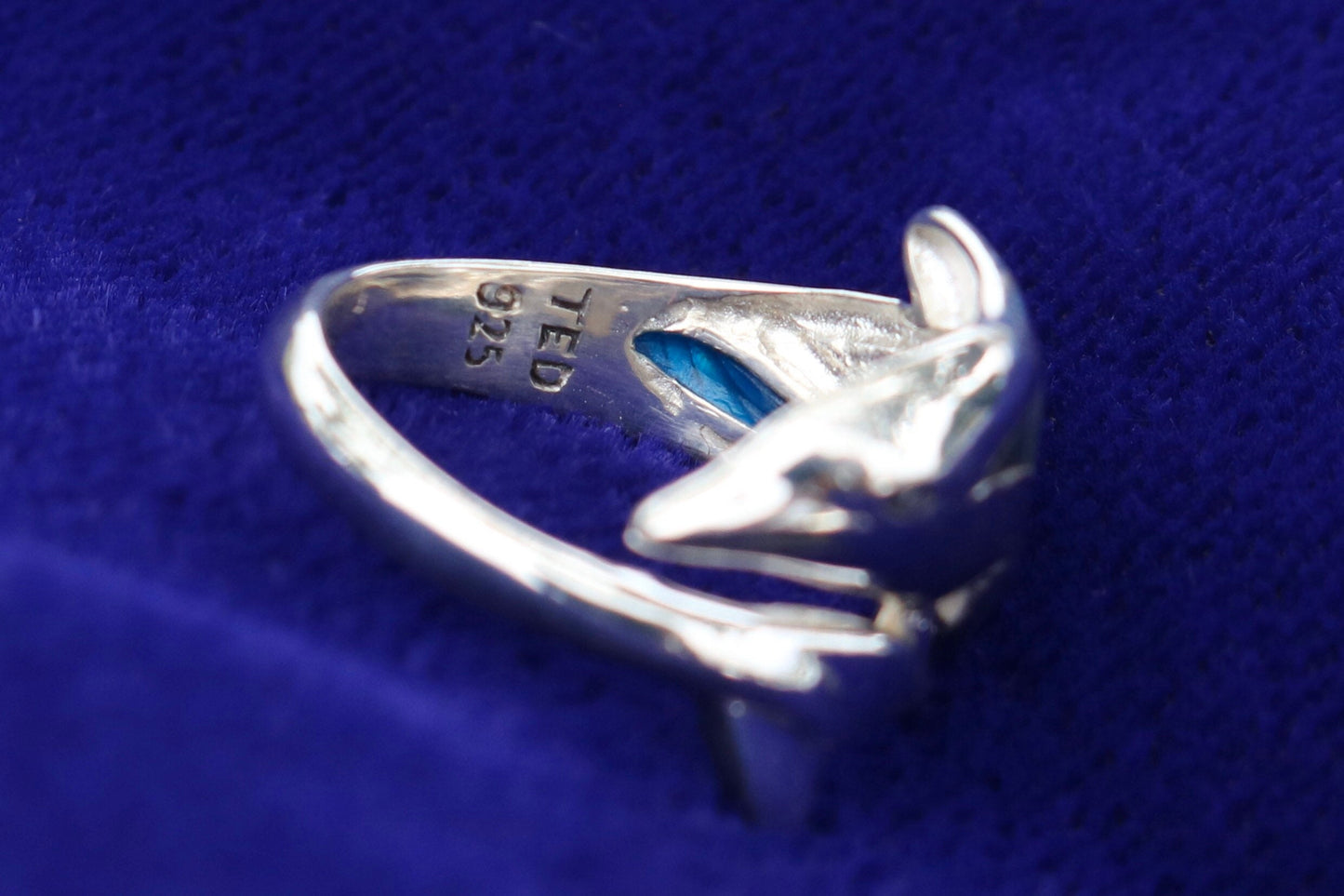 Dolphin Ring Aumakua Design Naia. Sterling Silver. Abalone Paua Shell.