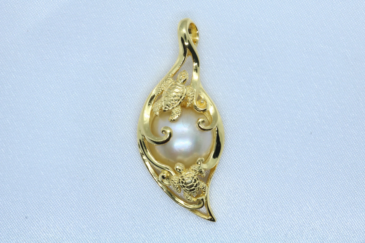 Turtles Hawaiian Honu 18k Gold Vermeil Mabe White Pearl Necklace Pendant