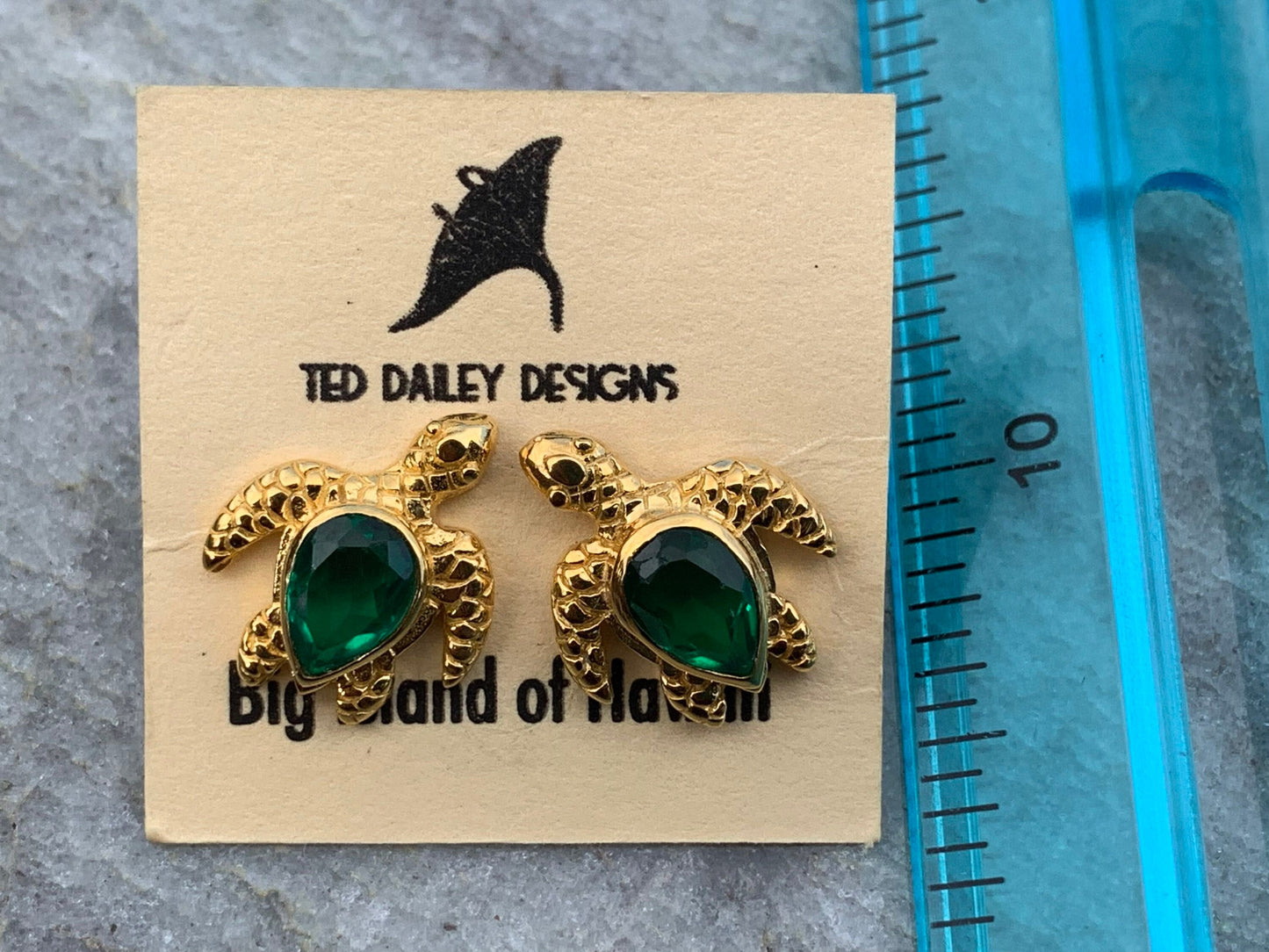 Emerald Turtle Stud Earrings. Gold Vermeil.
