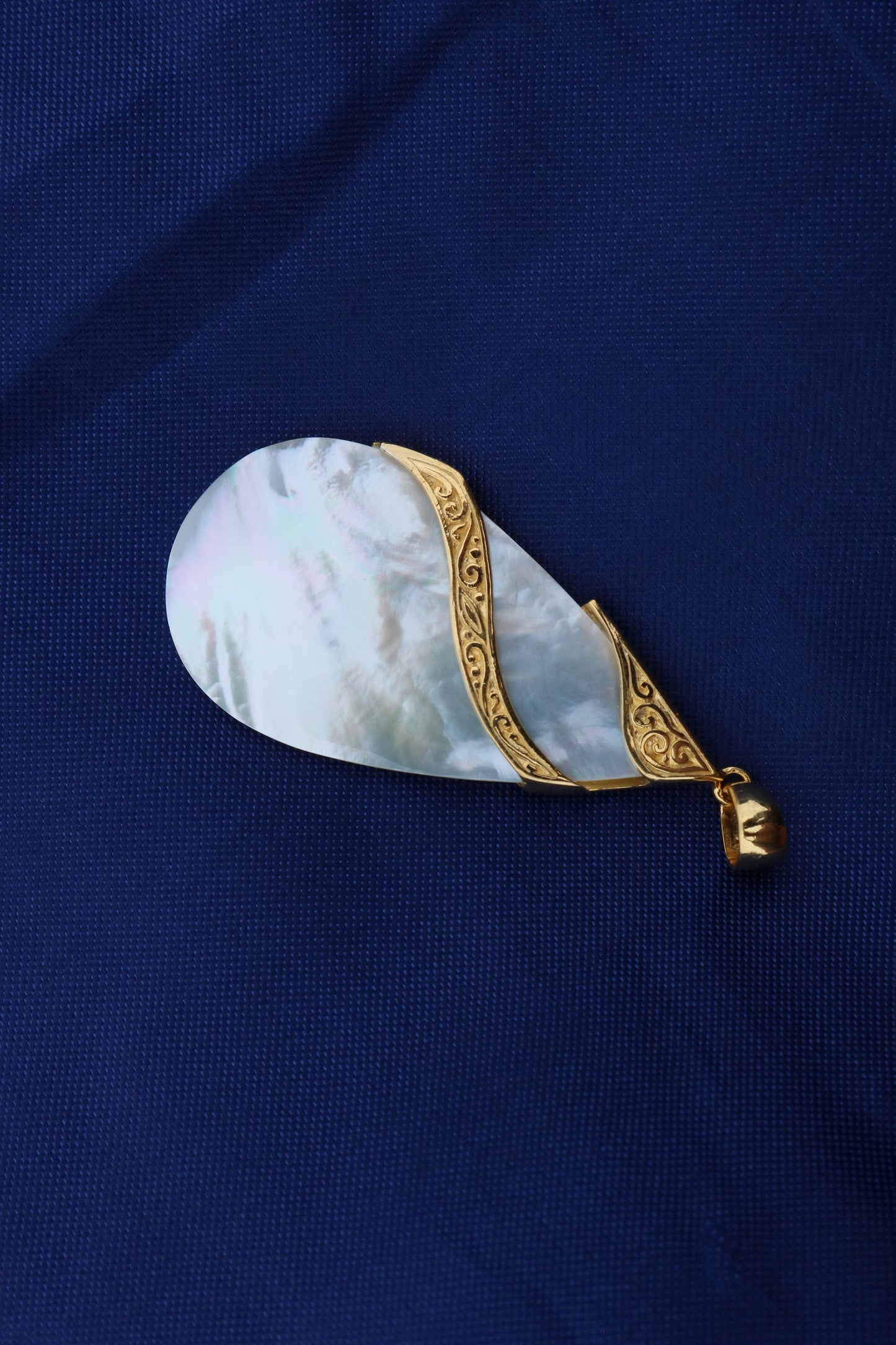 Teardrop Mother of Pearl 18k Gold Vermeil Necklace Pendant