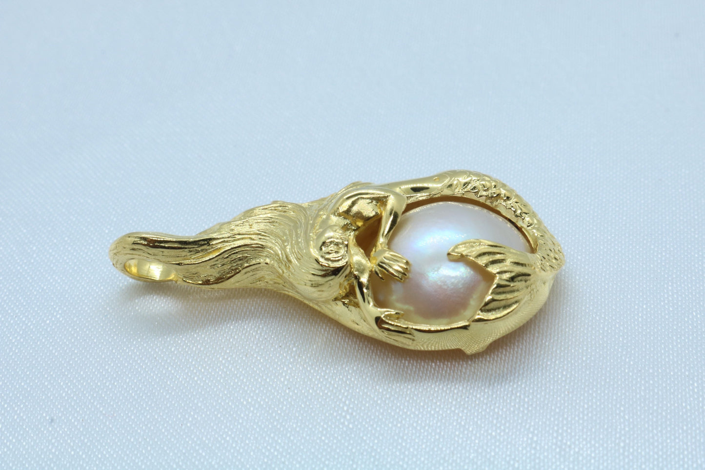 Mermaid 18k Gold Vermeil Mabe White Pearl Necklace Pendant